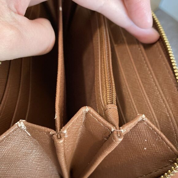 Fossil Emma Clutch Wallet Wristlet Brown Leather Zip Around Classic - Picture 10 of 12